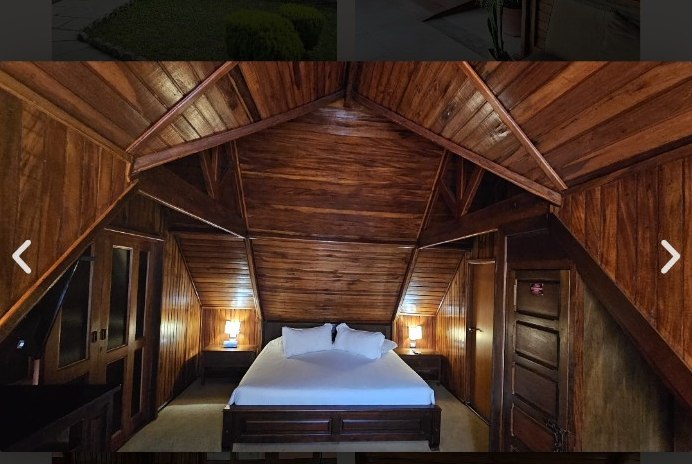 Interior de una cabaña de la estancia